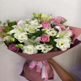  Belek Flower Delivery Stylish Pink White Lisyantus Lilies Rose Bouquet