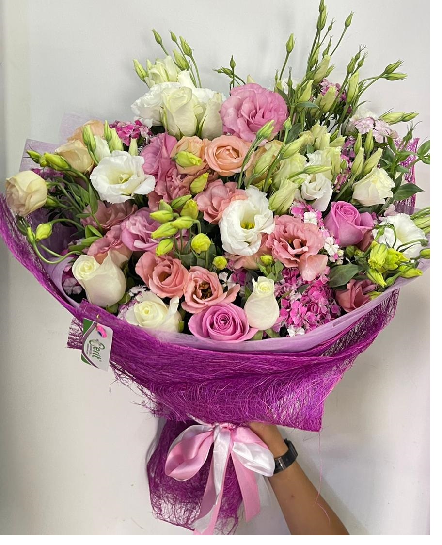 belekflorist.com  flower delivery belek Mixed Color Lisyantus Rose Bouquet 