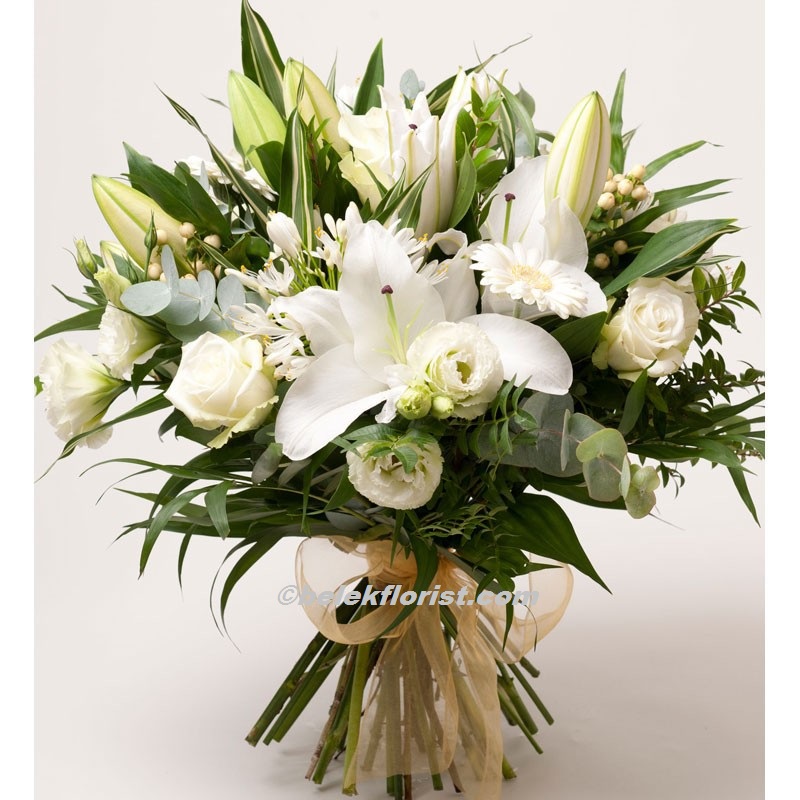  Belek Flower Delivery White Bouquet