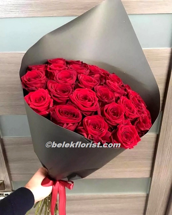 Belek Florist 25 Red Roses Bouquet