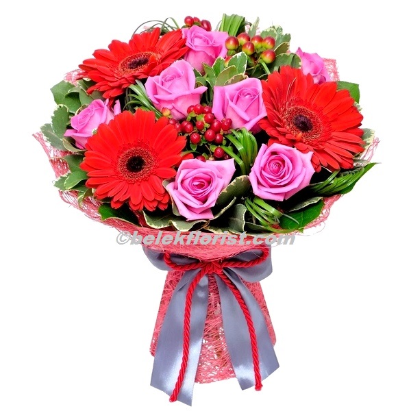 Belek Florist Celbera Pink Rose Bouquet