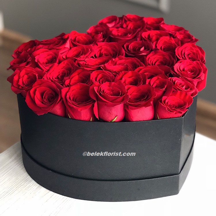 Belek Florist 41 Pc Heart Rose Box