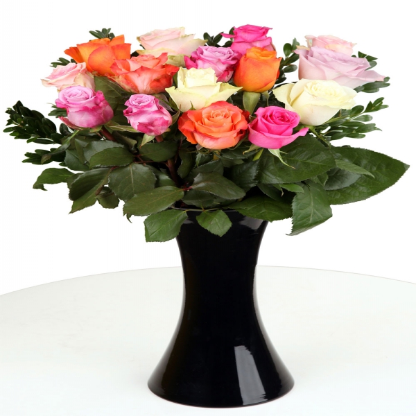  Belek Florist 11 Pcs Colorful Roses in Vase