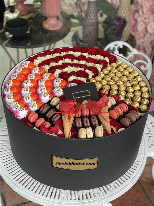 Belek Florist Roses in Black Giant Box - Chocolates and Macarons